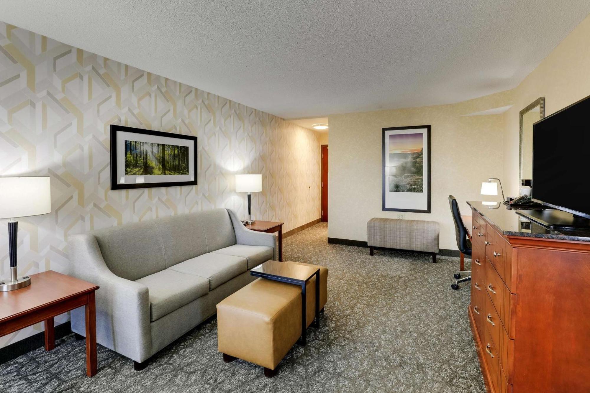 Drury Inn & Suites Marion Exteriör bild
